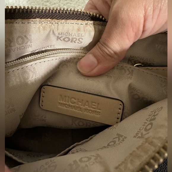 Michael Kors Shoulder Bag - Picture 5 of 7